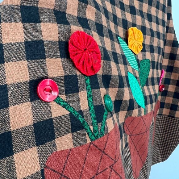 1990s Primitive Cat Vest w Vintage Fabric Yo-yos Patchwork Print Background Size - Picture 11 of 12